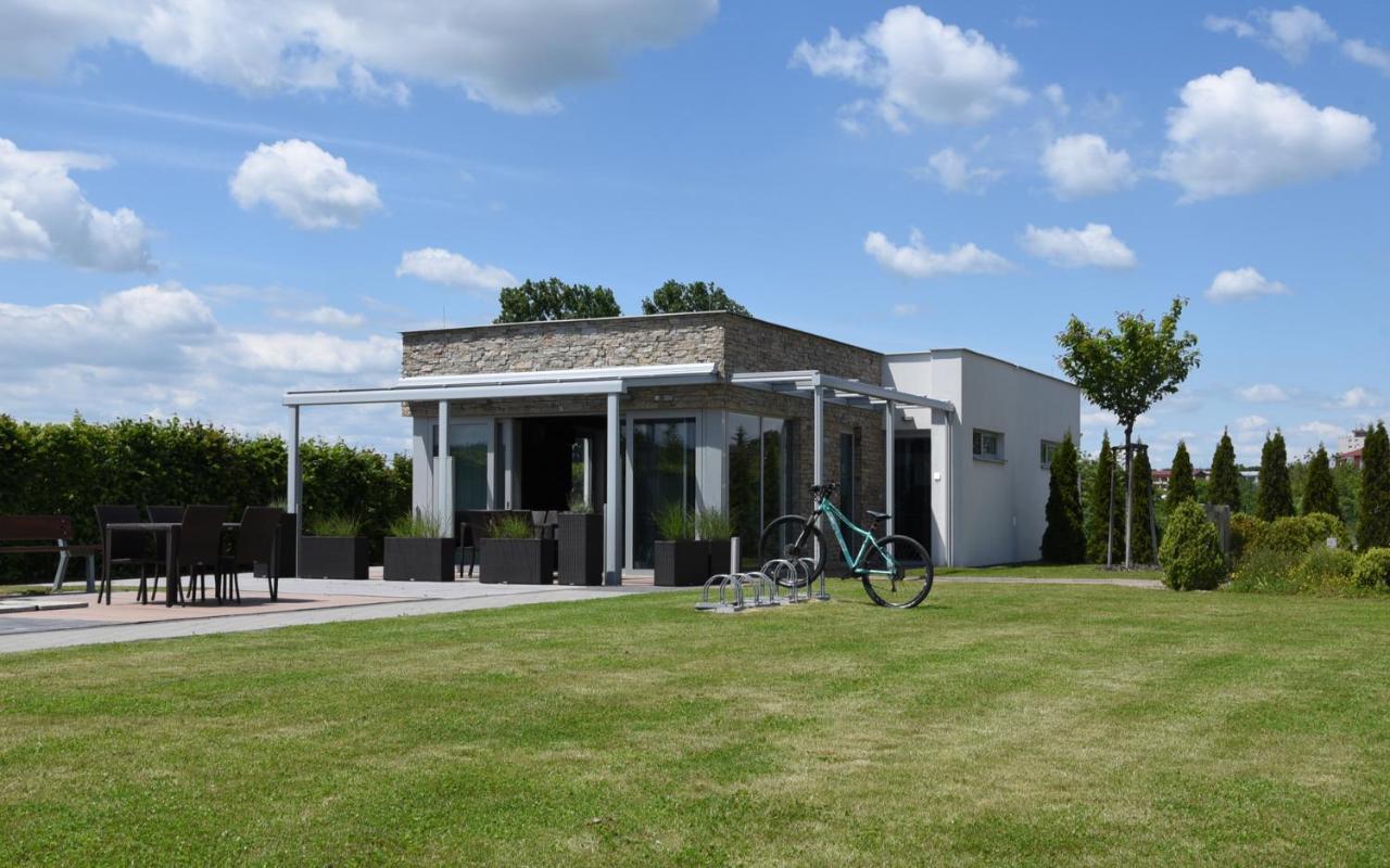 Hotel Harmony Medical & Wellness-Free Parking, 1,8Km From The Center Kroměříž Exteriör bild