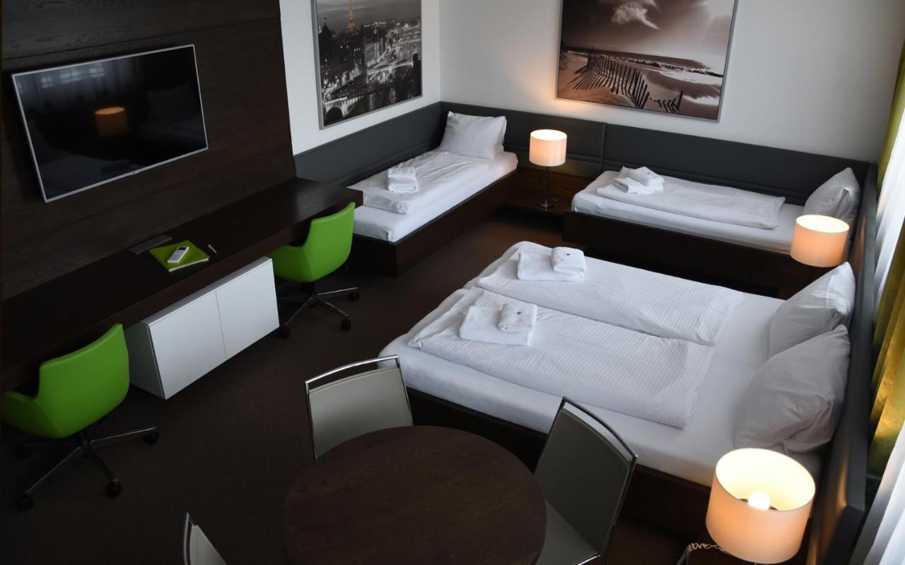 Hotel Harmony Medical & Wellness-Free Parking, 1,8Km From The Center Kroměříž Exteriör bild