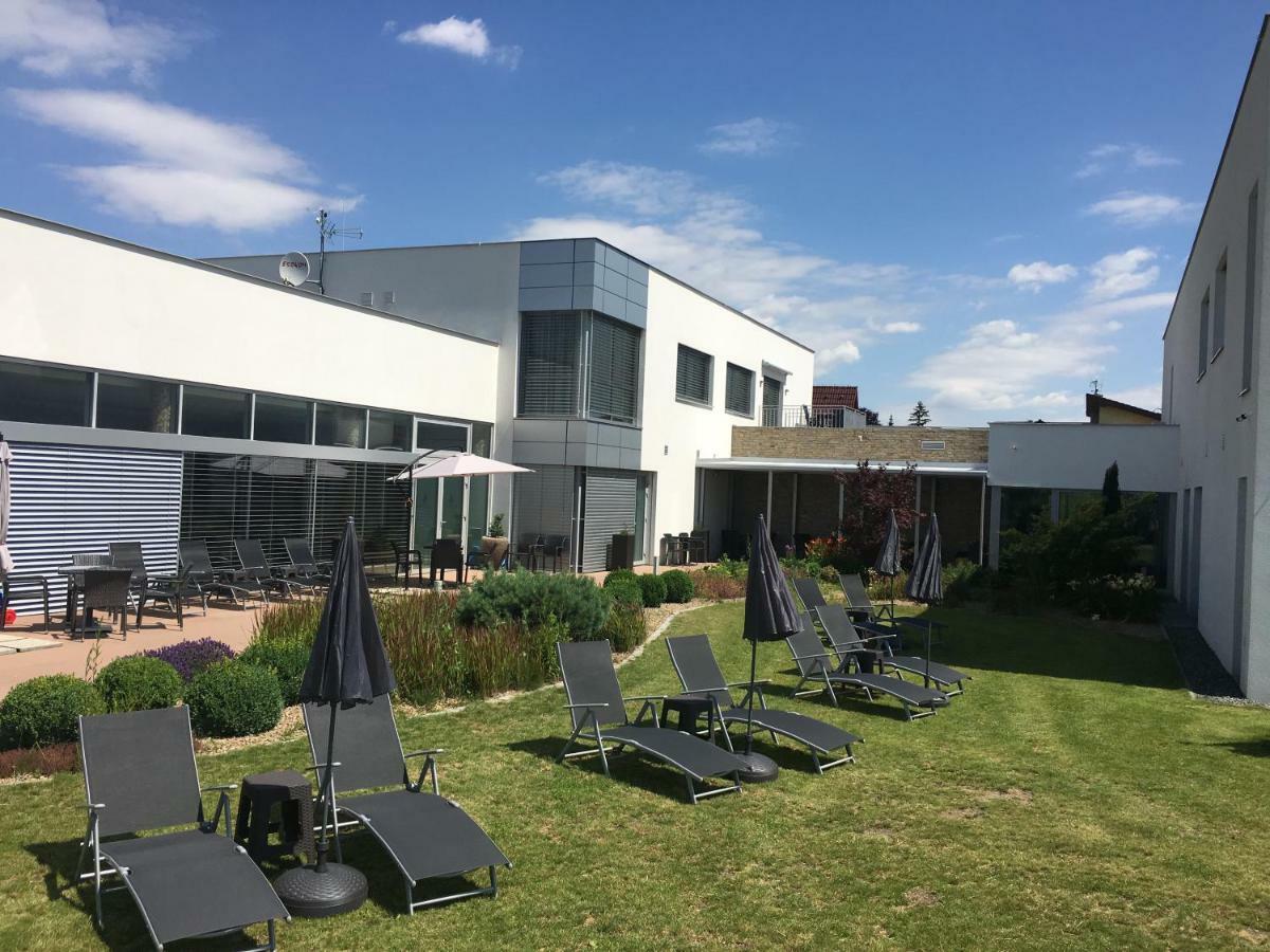 Hotel Harmony Medical & Wellness-Free Parking, 1,8Km From The Center Kroměříž Exteriör bild
